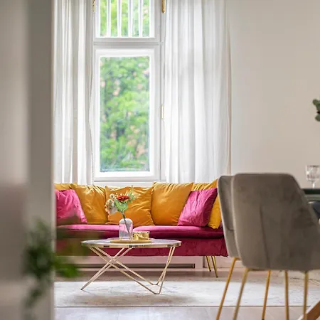 Luxury By Castle District, Free Public Parking Nearby Budapest