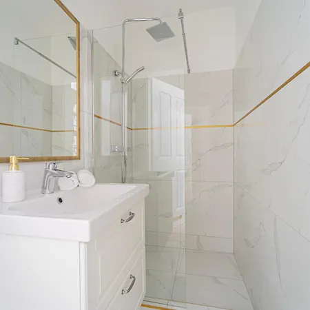 Luxury By Castle District, Free Public Parking Nearby