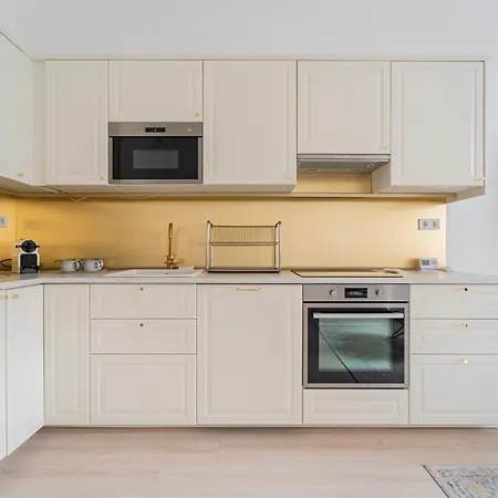 Luxury By Castle District, Free Parking Apartment