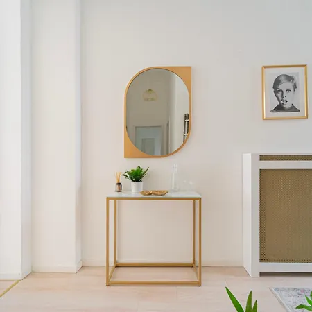 Luxury By Castle District, Free Parking Apartment