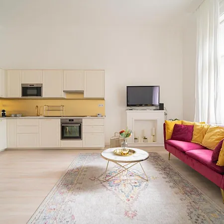 Luxury By Castle District, Free Parking Apartment
