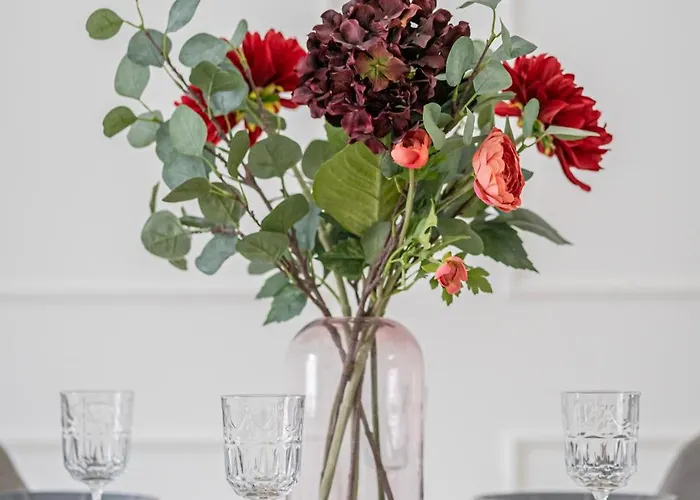 Luxury By Castle District, Free Public Parking Nearby *