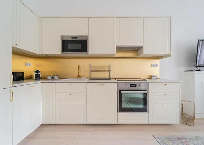 Luxury By Castle District, Free Public Parking Nearby דירה